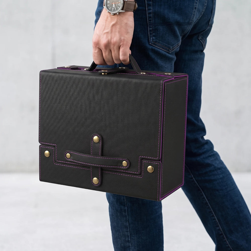 Negro y morado · en la mano